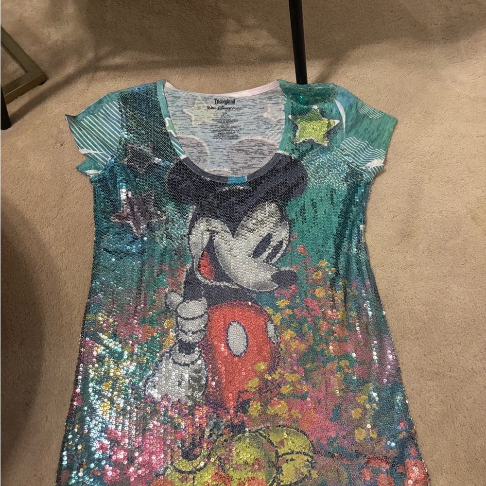 Disney sequin Graphic Tee - Picture 4 of 4